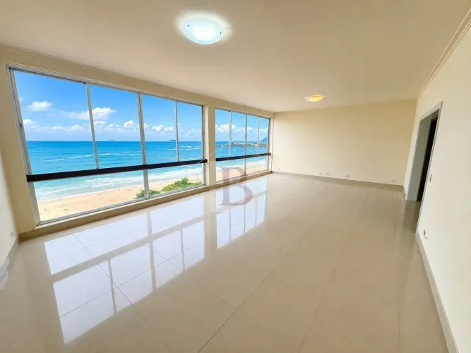 Apartamento à Venda em Copacabana, Rio de Janeiro-RJ: 4 Quartos, 1 Suíte, 2 Salas, 3 Banhe