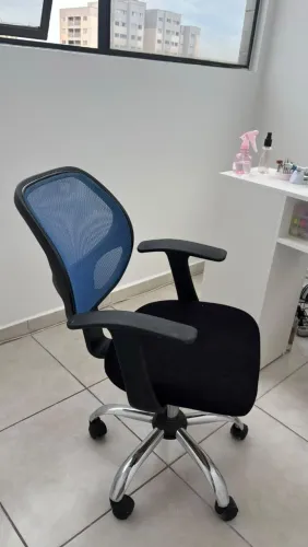Cadeira giratória em excelente estado