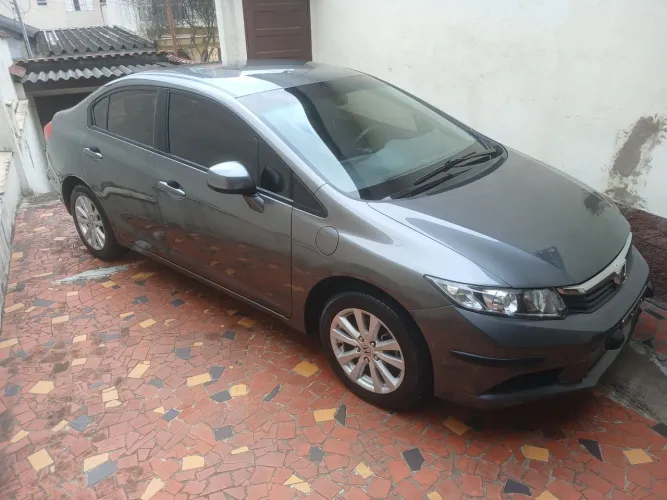 Honda Civic Sedan LXS 1.8/1.8 Flex 16V Aut. 4P 2013