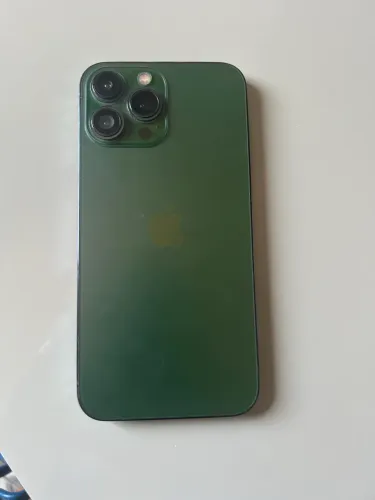 Celular iPhone 13 Pro Max para retirada de peças 