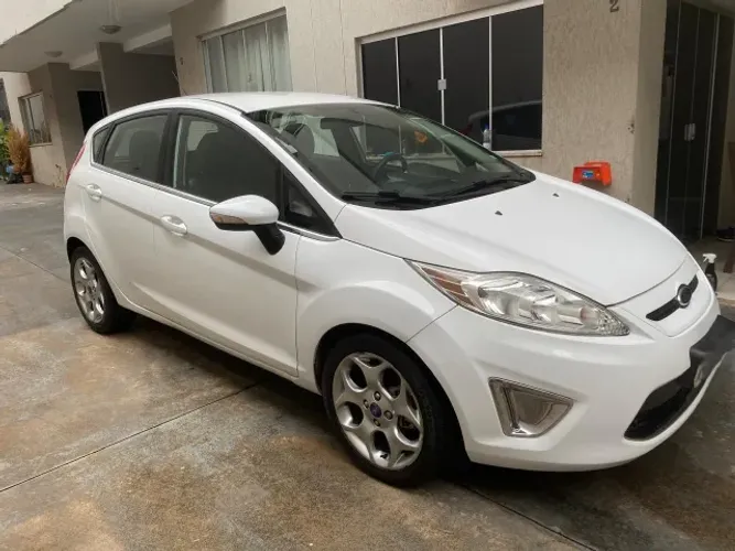 Ford Fiesta SE 1.6 16V Flex 5P 2013