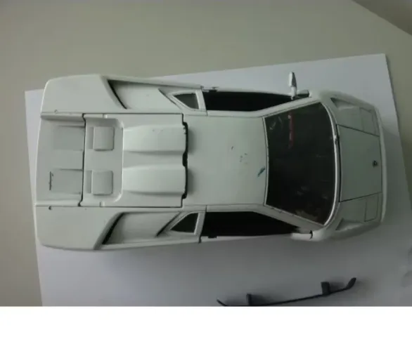 Lamborghini Diablo SV Maisto 1:18 com defeitos