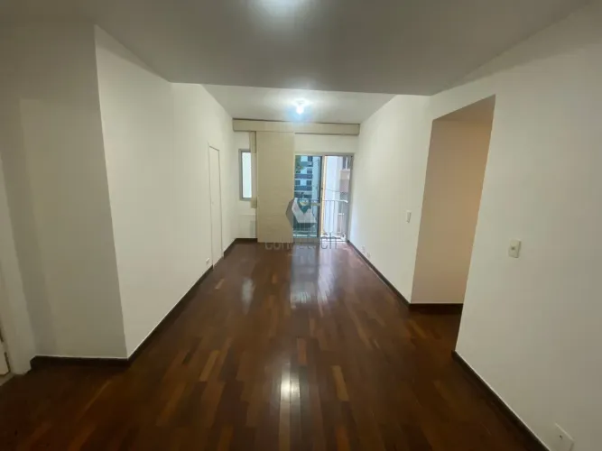 Apartamento Padrão de 2 Quartos no Humaitá