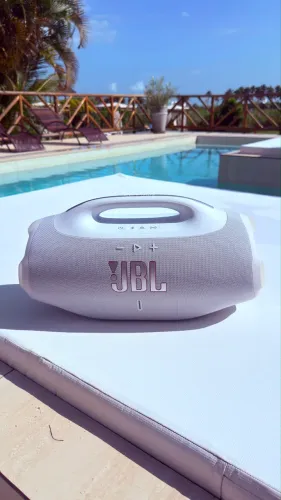 JBL Boombox 4