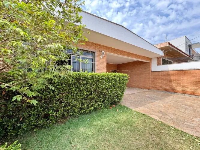 Casa térrea padrão com 185,22m² no Bairro Parque dos Bandeirantes, Zona Leste de Ribeirão