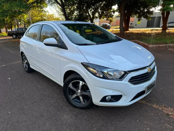 Chevrolet Onix Hatch LTZ 1.4 8V Flex Mec. 4P 2019