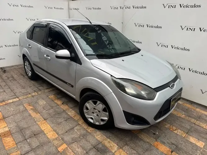 Ford Fiesta Sedan SE 1.0 8V Flex 4P 2014