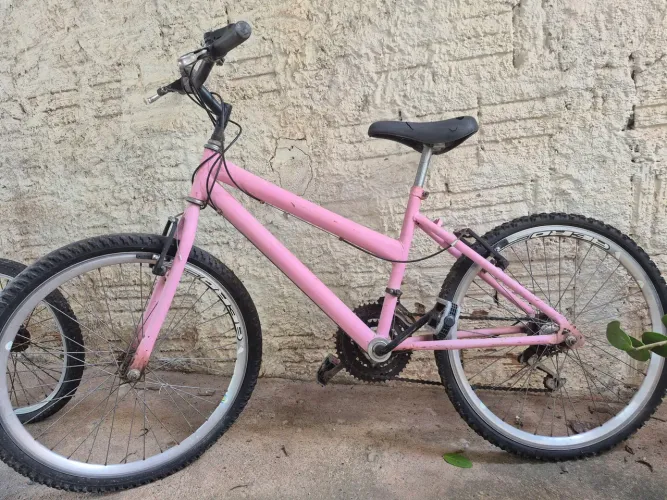 Bicicleta Aro 24 - 18 marchas