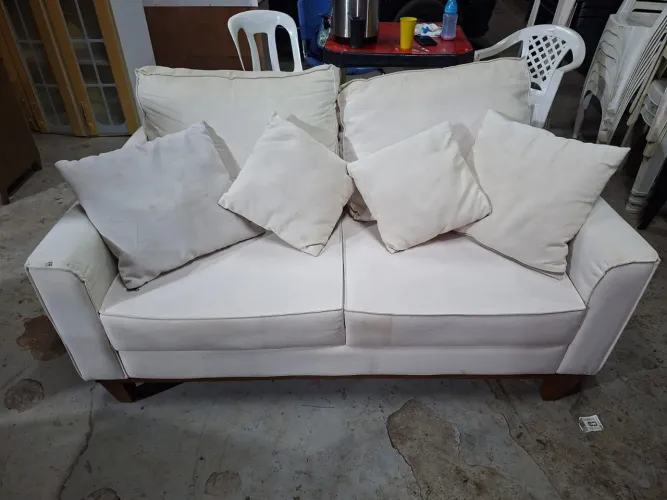 Sofá 2 lugares 