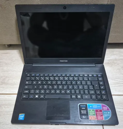 Notebook com defeito veio em lote de games para uso de peças ou conserto