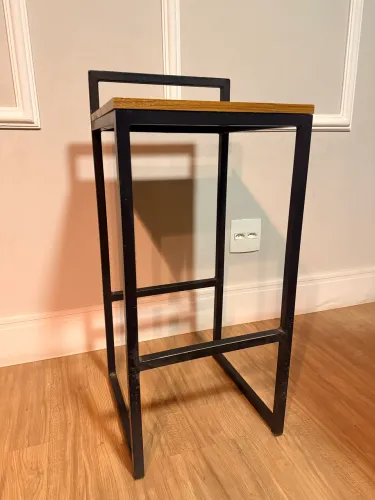 3 Banquetas - 80cm altura - 70,00 cada