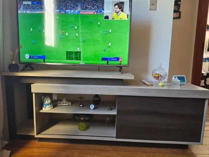 Rack para TV Extensível 1,60 a 1,90m - Excelente Estado