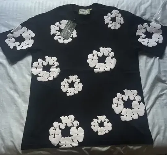 camiseta denim tears usada somente 2 vezes