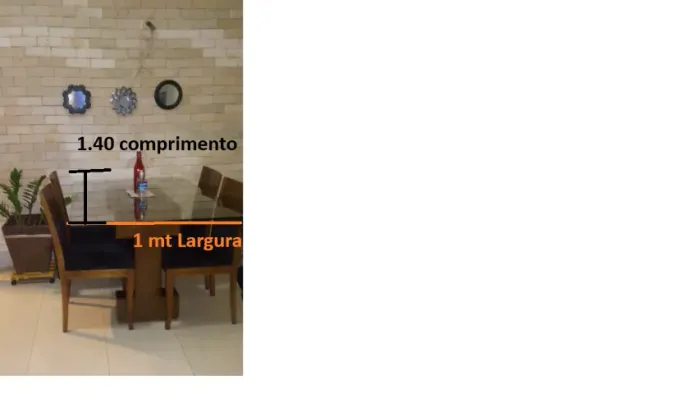 Desapego de mesa e sofa