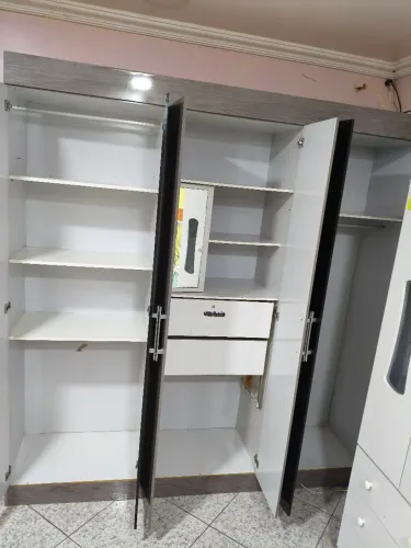 Vendo guarda-roupa.