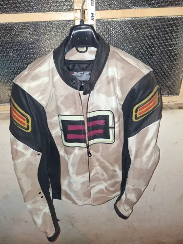 Jaqueta de Couro para Motociclista Shift - Tamanho S (P)