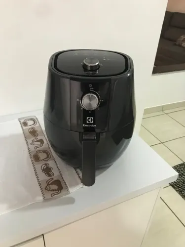 Air fryer eletrolux 4l modelo Rita lobo