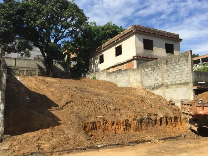 Lote/ Terreno em Vista Mar - Cariacica