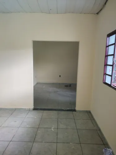 Alugo casa de 3 quartos 