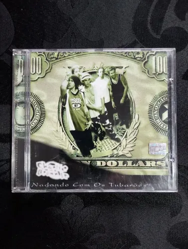 CD Charlie Brown Jr Nadando com os tubarões CD