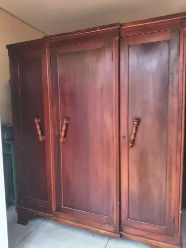 Guarda roupa antigo 150 cm