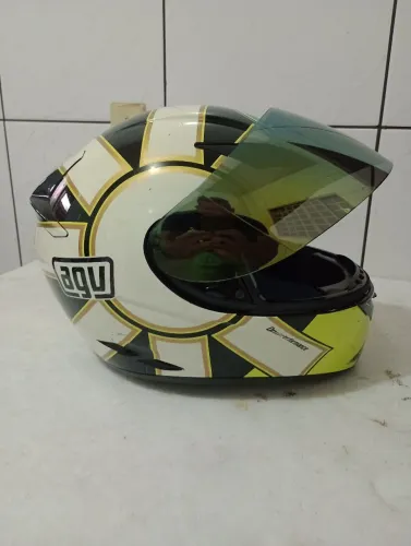 Capacete AGV k3 tamanho 59/60 350$$