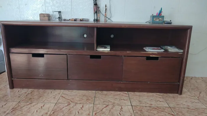 Vendo Rack Para TV De Madeira 