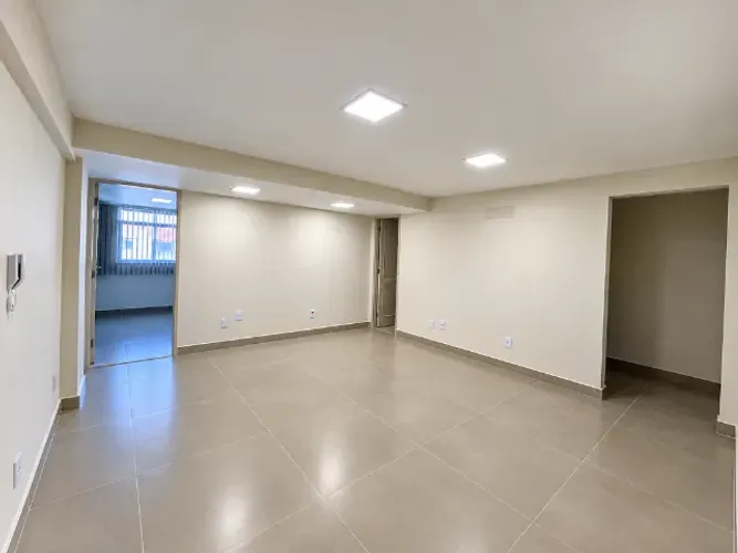 Alugo Sala Comercial no 1º Andar - Excelente Localização em Maria das Graças - Colatina/ES