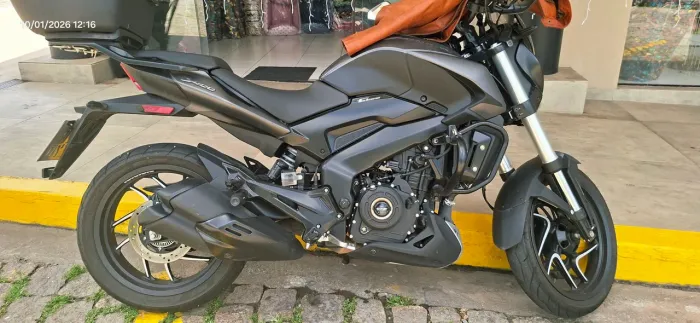 Bajaj Dominar 400 2024/2024 preta 11.800 km