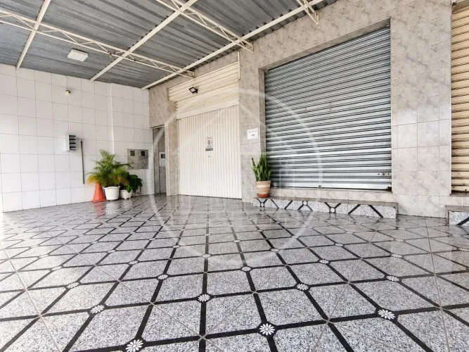 Imóvel Residencial e Comercial à Venda no Rio Bonito | Casa com 2 Salões Alugados, Apartam