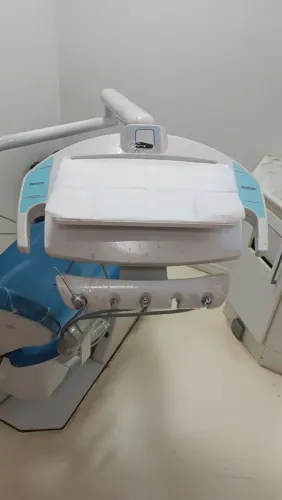 Cadeiras odontológicas ( marca Dabi Atlante)