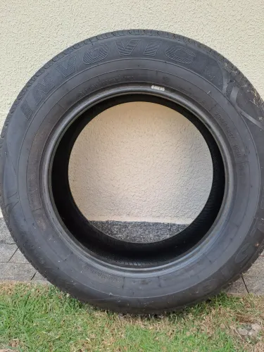 Pneu SUV 