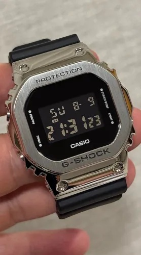 Casio G-Shock GM5600 GM5600U1DR