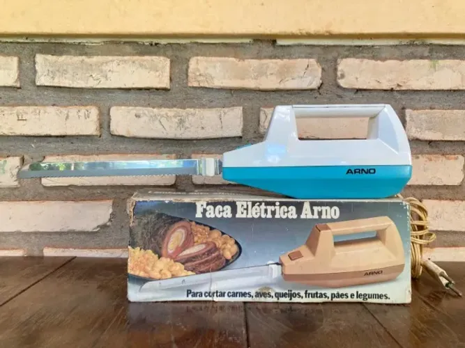Faca elétrica, marca ARNO anos 80