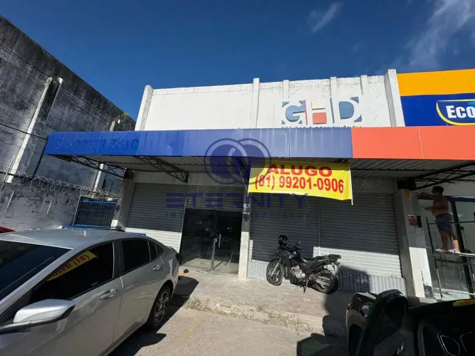 Casa Comercial na Madalena, Recife, 300m², 4 Banheiros para Alugar