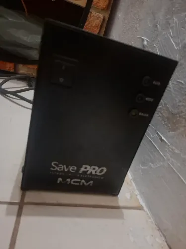Estabilizador MCM 2000Va Save Pro