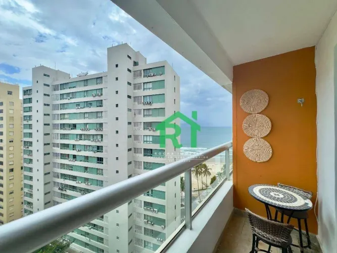 Apartamento à beira mar com 2 quartos e 1 vaga à venda em Pitangueiras, Guarujá