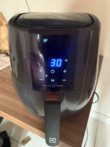 VENDO AIR FRYER ELETROLUX | 3 meses de uso