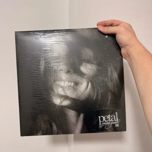 Vinil Ariana Grande - Petal (Autografado) - Envio Imediato