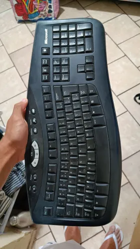 Kit monitor Samsung 19" + teclado sem fio Microsoft + mouse + cabos