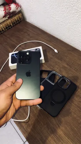 IPHONE 16 PRO 128GB BLACK TITANIUM + CARREGADOR ORIGINAL
