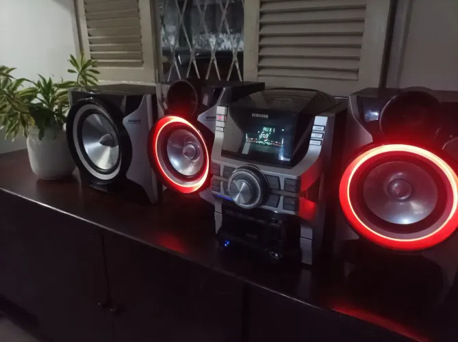 Som Samsung Giga 810W RMS + Bluetooth v5.0