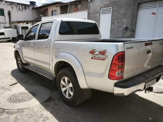 Toyota Hilux CD SRV D4-d 4X4 3.0 TDI Diesel AUT 2010