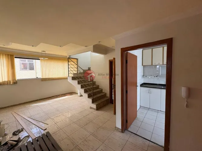 Cobertura com 3 dormitórios para alugar, 140 m² por R$ 4.280,00/mês - Manacás - Belo Horiz