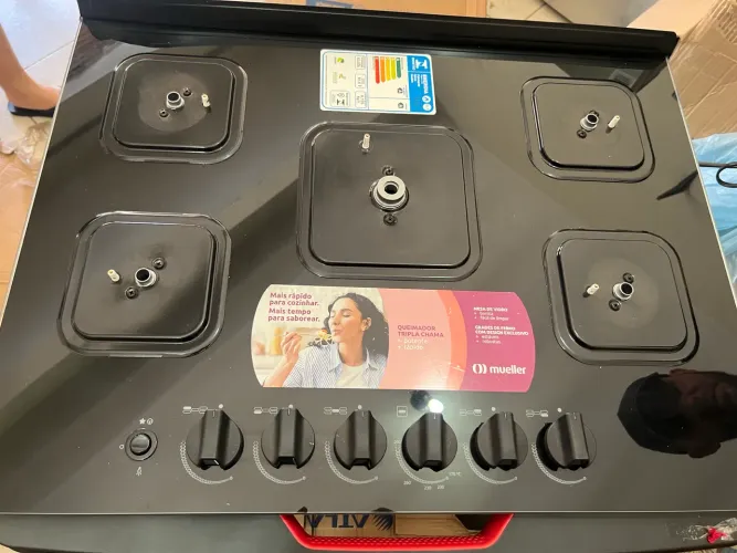 Fogão Mueller 5 Bocas Moderatto Mesa de Vidro Bivolt - Novo / Sem Uso