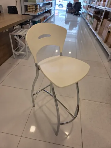 Banqueta alta