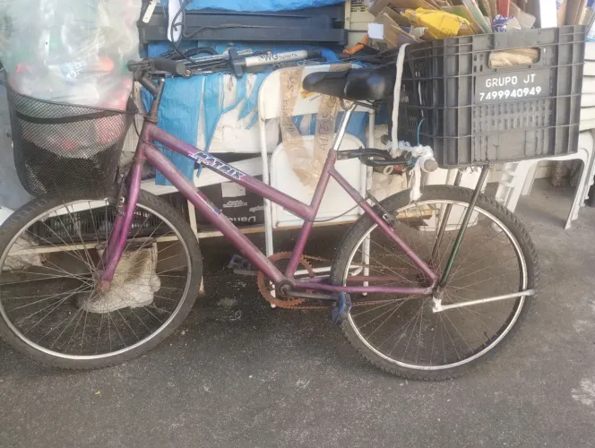 Bicicleta aro 26 com cesta
