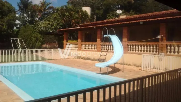 CHÁCARA COM PISCINA À VENDA NO PARQUE ANA HELENA, EM JAGUARIUNA-SP.