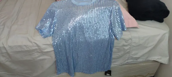 Vendo blusa em paetê 