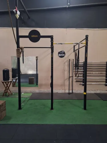 Rack para atividade física,  módulos adaptáveis. 